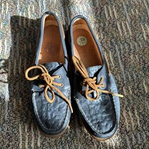 Sperry Blue leather loafers with whale print